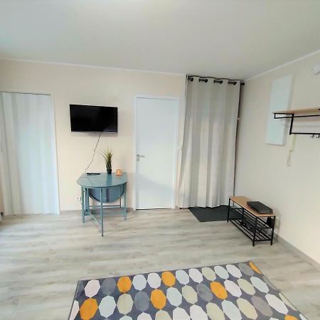 Lovely Flat Nearby Paris Fully Redone With Free Parking On Premises And Balcony Клиши Экстерьер фото