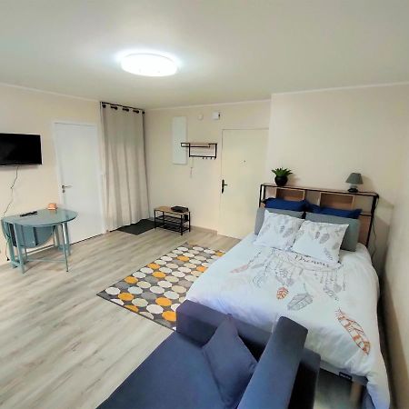 Lovely Flat Nearby Paris Fully Redone With Free Parking On Premises And Balcony Клиши Экстерьер фото